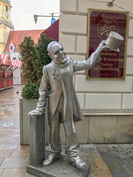 ddb53de1-d4c4-4480-a61f-d8d805b08ce1